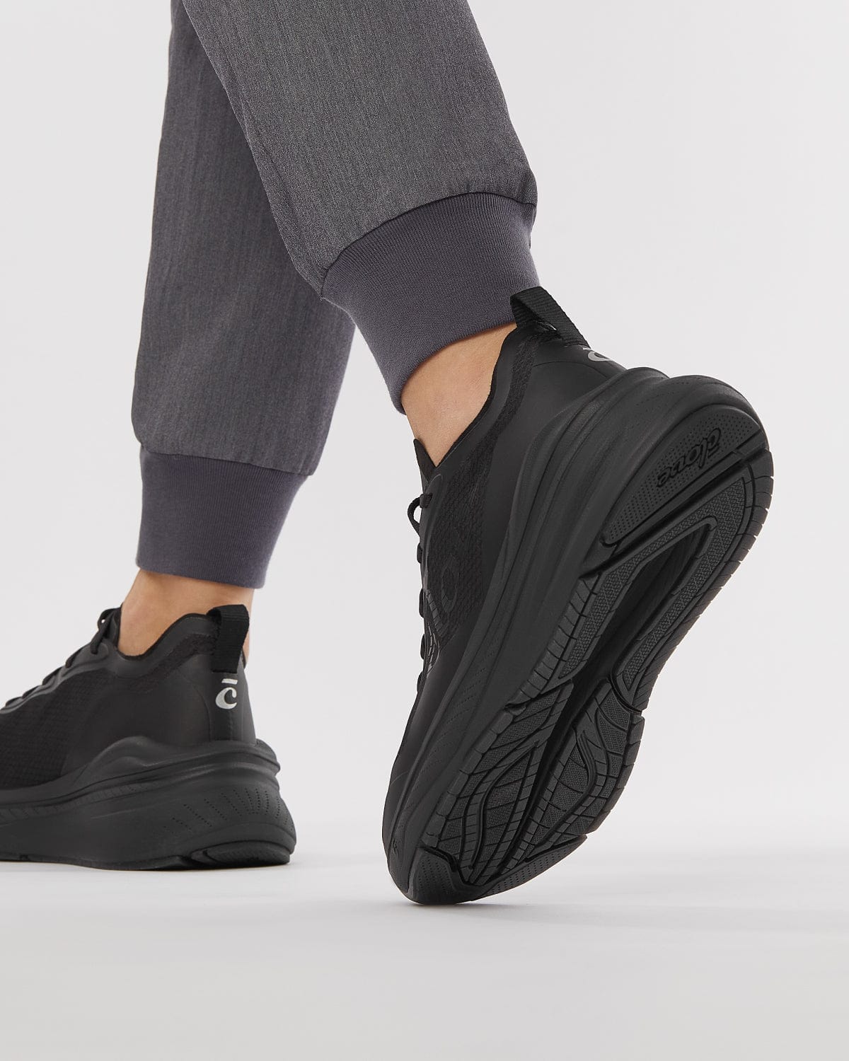 alto-all-black-option-8