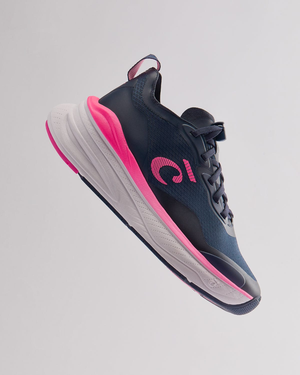 alto-navy-pink-white-5_68c4e5cd-0ca7-4faa-bad5-095c6a239355