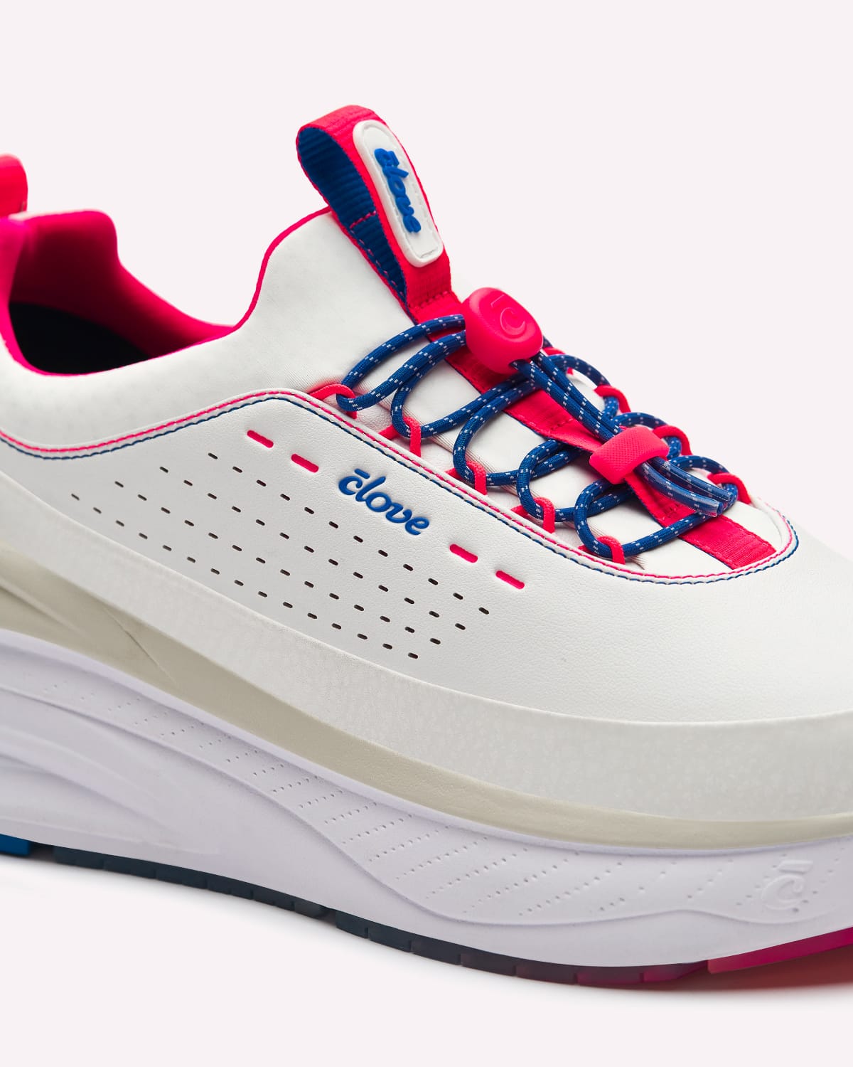 forte-2-white-electric-red-blue-5_2f4a778c-8843-4931-a4e1-32710964aa98