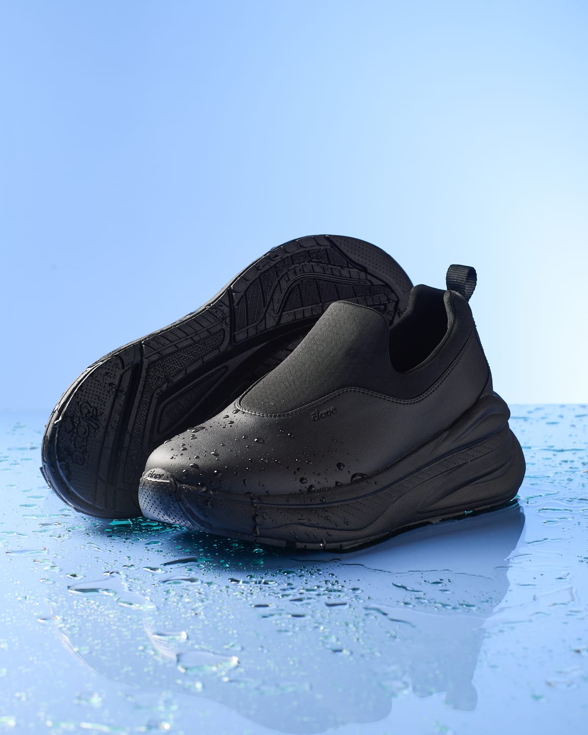 ona-all-black-option-5