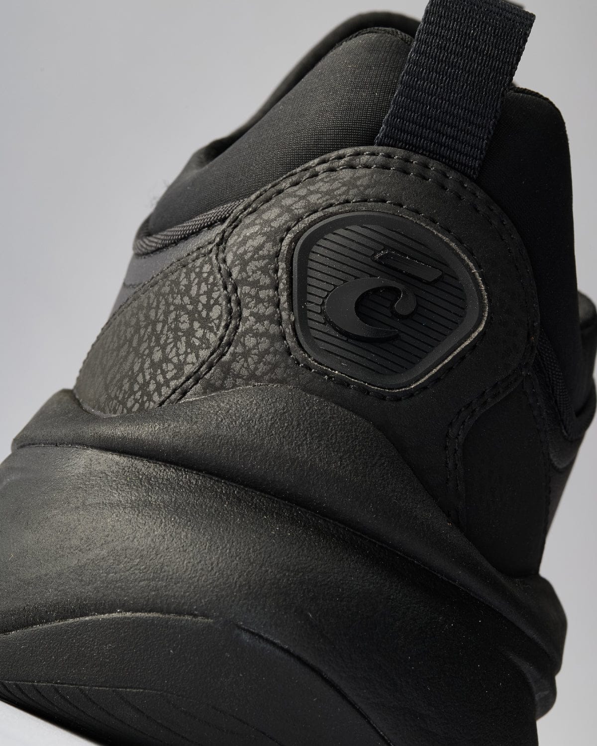 prima-all-black-option-8