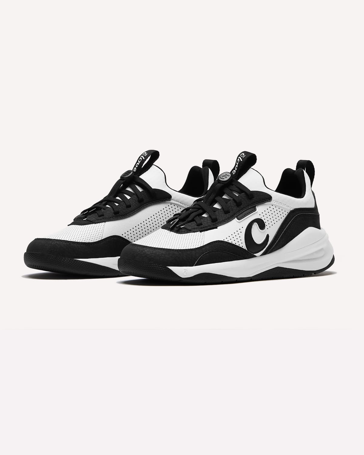 strada-white-black-2-1