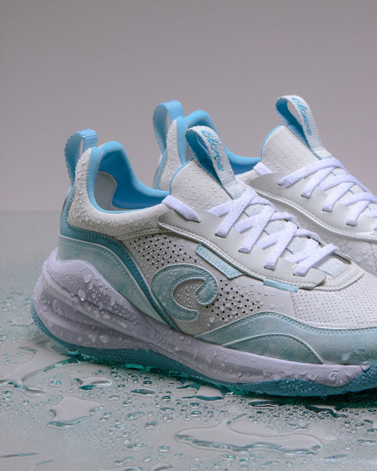 strada-white-brushed-aqua-7_02