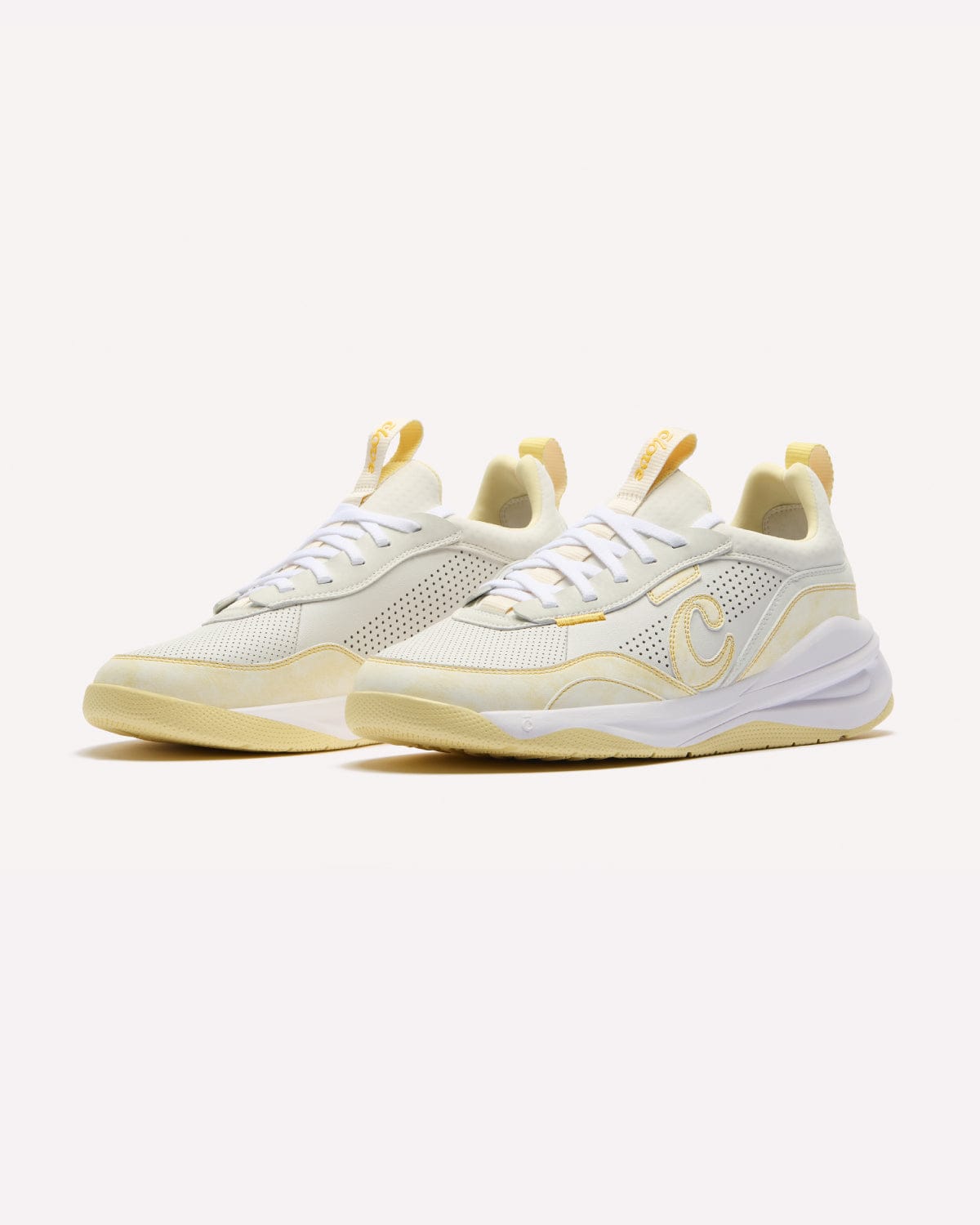 strada-white-brushed-yellow-2_777f38d0-08bd-4486-923d-30ad99a269cd