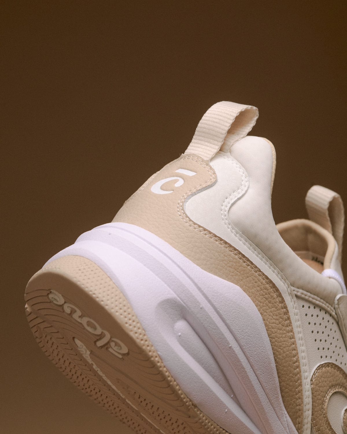 strada-white-vintage-tan-8_02